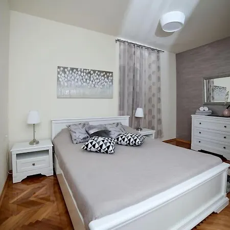 Apartment Mauri 1 Пореч
